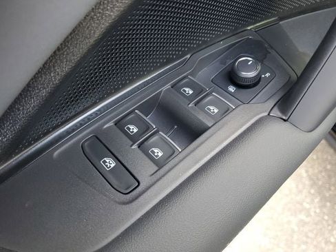 New 2026 Volkswagen Tiguan SE R-Line FWD image 15