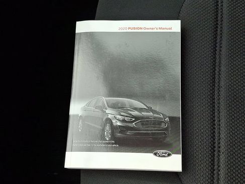 Used 2020 Ford Fusion SE AWD/4WD image 27