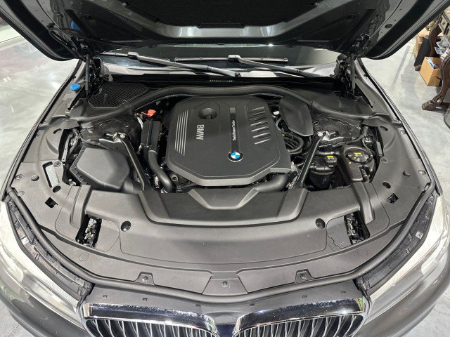 Used 2016 BMW 740i w/ Executive Package 2 RWD image 25