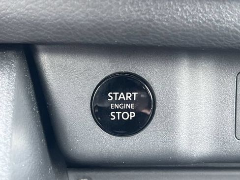 Used 2025 Nissan Rogue S FWD image 25