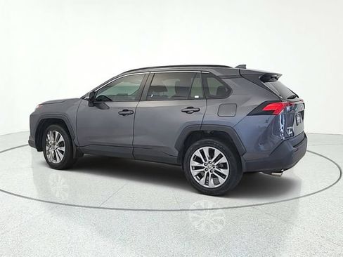Used 2022 Toyota RAV4 XLE Premium AWD/4WD image 3