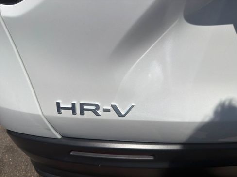 Used 2023 Honda HR-V LX image 8
