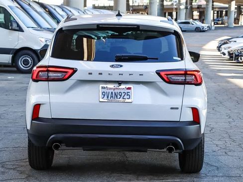 Used 2025 Ford Escape ST-Line w/ Equipment Group 301A image 5