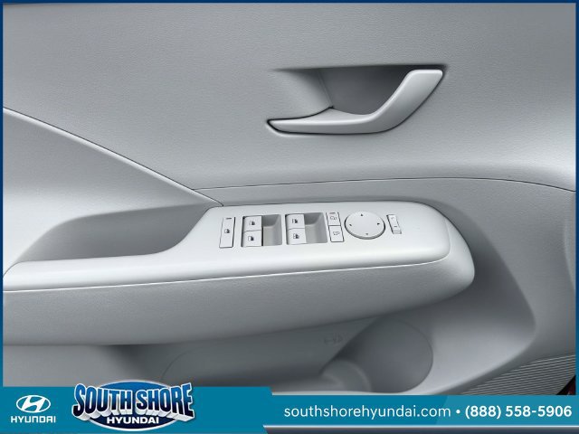 Certified 2024 Hyundai Kona SEL w/ Convenience Package AWD/4WD image 18