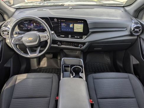 Used 2025 Chevrolet Equinox LT AWD/4WD image 18