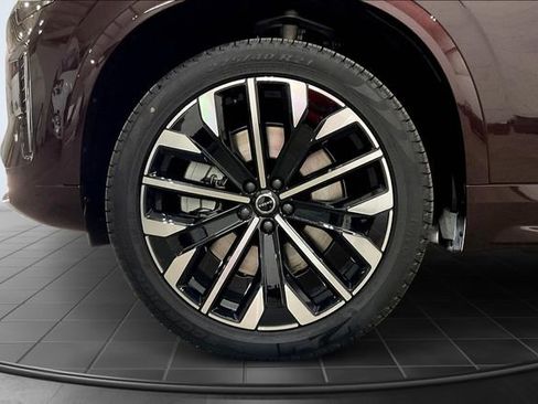New 2026 Volvo XC90 T8 Ultra w/ Protection Package Premier AWD/4WD image 14