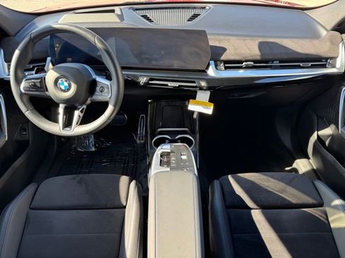 Certified 2025 BMW X2 xDrive28i w/ Premium Package image 15