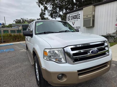 Used 2014 Ford Expedition EL XLT w/ Equipment Group 202A image 2