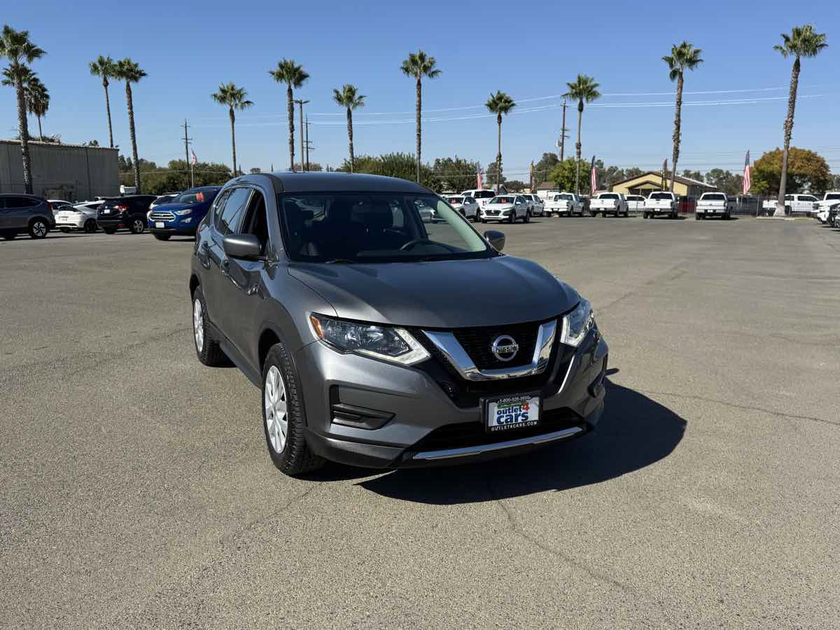 Used 2017 Nissan Rogue S AWD/4WD image 3