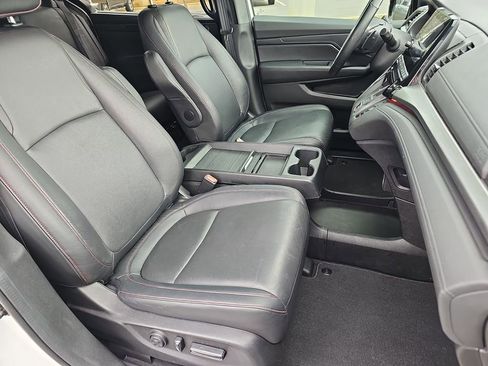Certified 2024 Honda Odyssey Sport image 12