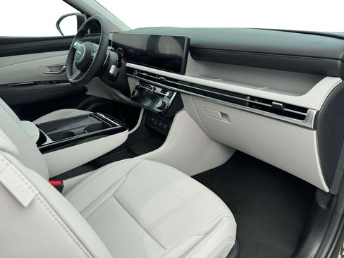 New 2025 Hyundai Tucson Limited image 15