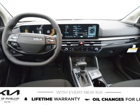 New 2026 Kia Sportage LX image 17