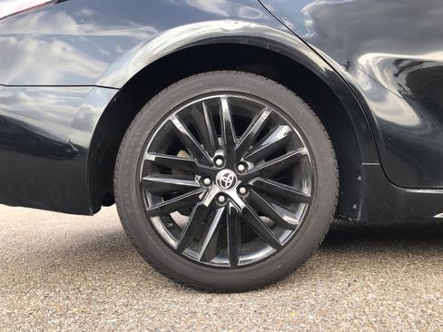 Used 2022 Toyota Camry SE image 9