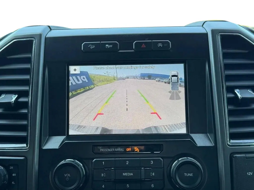 Used 2018 Ford F150 XLT w/ Equipment Group 302A Luxury AWD/4WD image 9