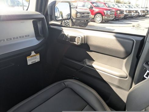 New 2025 Ford Bronco Outer Banks image 16