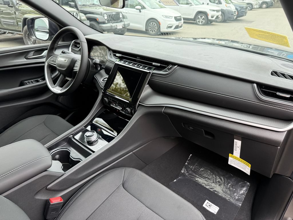New 2026 Jeep Grand Cherokee 4WD image 21