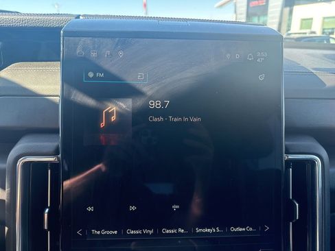 Used 2025 GMC Yukon XL Denali image 20