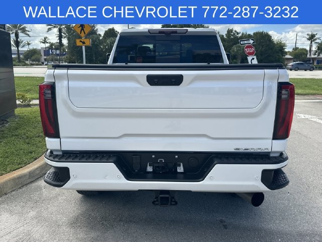 Used 2025 GMC Sierra 3500 Denali Ultimate AWD/4WD image 8