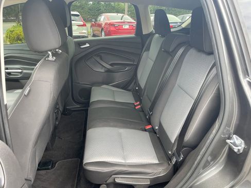 Used 2017 Ford Escape SE FWD image 15