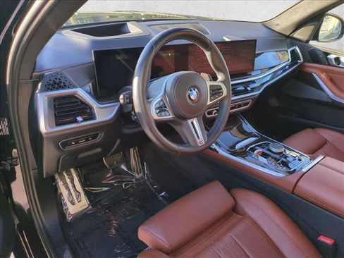 Certified 2025 BMW X7 M60i w/ Climate Comfort Package image 10