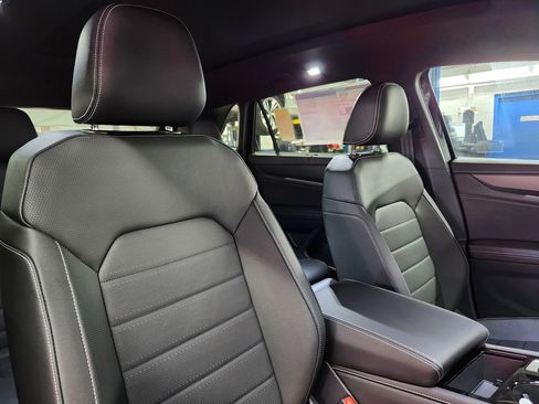 New 2026 Volkswagen Atlas Cross Sport SEL AWD/4WD image 15