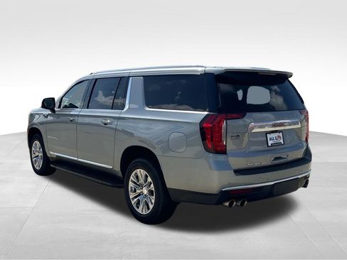 Used 2024 GMC Yukon XL Denali image 7