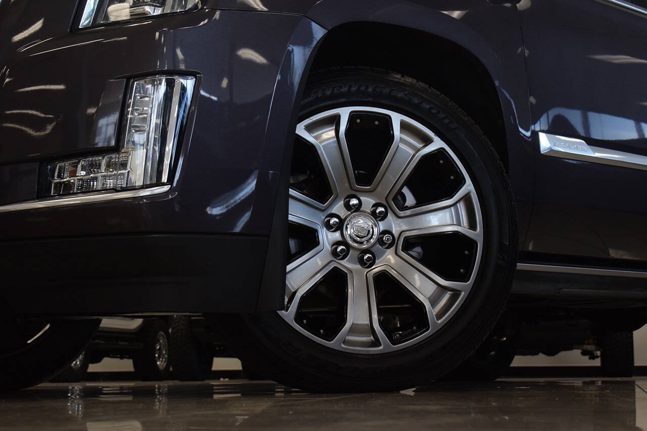 Used 2015 Cadillac Escalade Premium AWD/4WD image 4