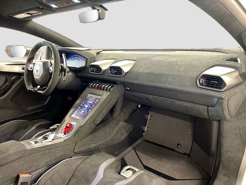 Used 2023 Lamborghini Huracan STO image 13