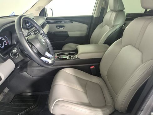 Certified 2023 Honda Pilot Touring image 13