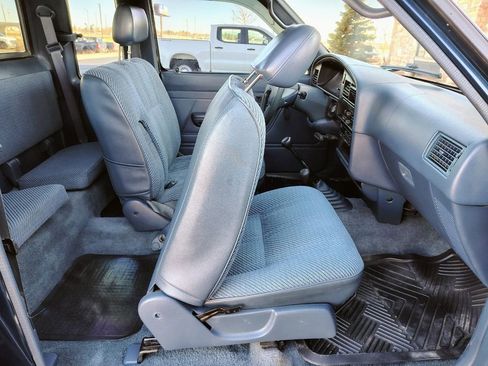 Used 1992 Toyota Pickup Deluxe image 16