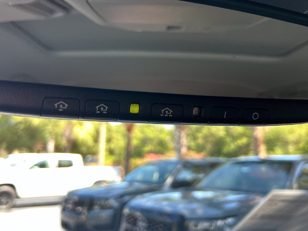 Used 2023 Nissan Armada SL w/ Captain's Chairs Package RWD image 49