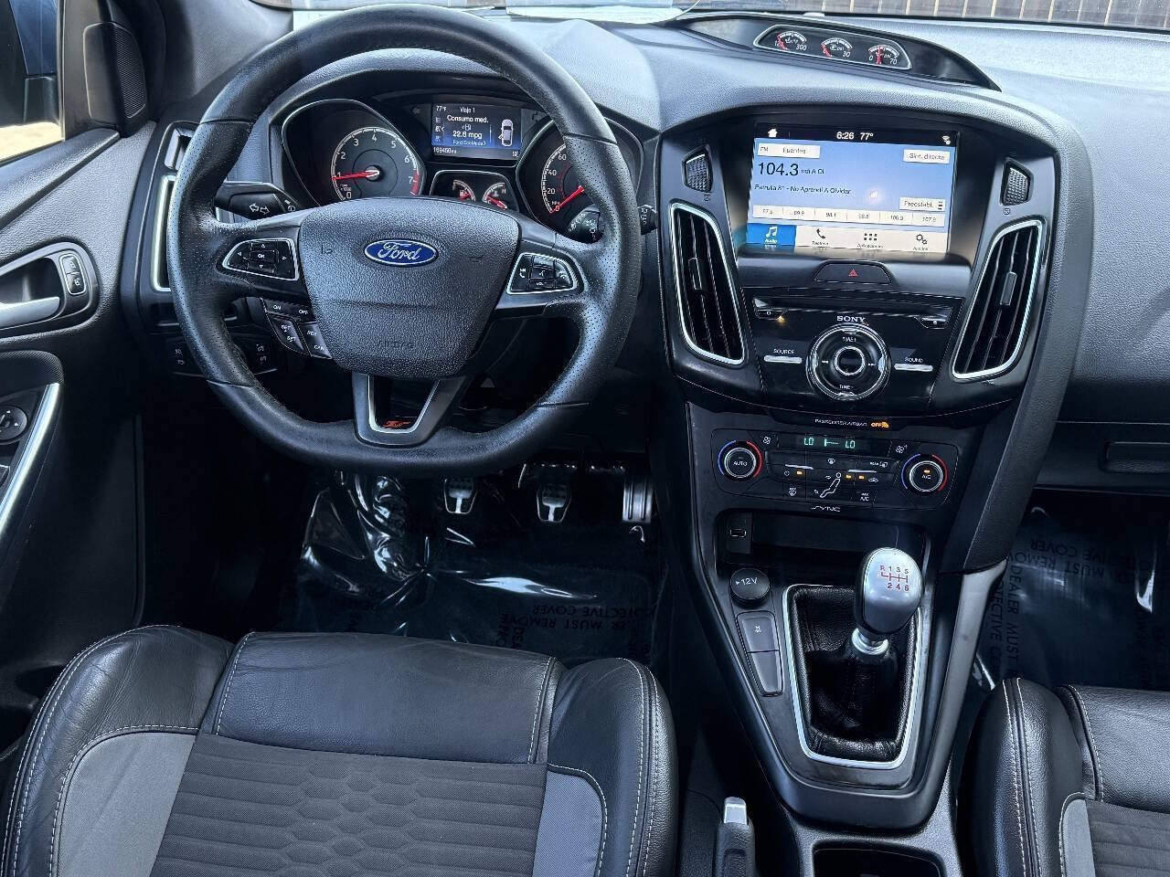 Used 2018 Ford Focus ST w/ Equipment Group 401A FWD image 5