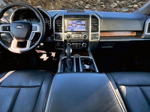 Used 2018 Ford F150 Lariat w/ Equipment Group 502A Luxury image 14