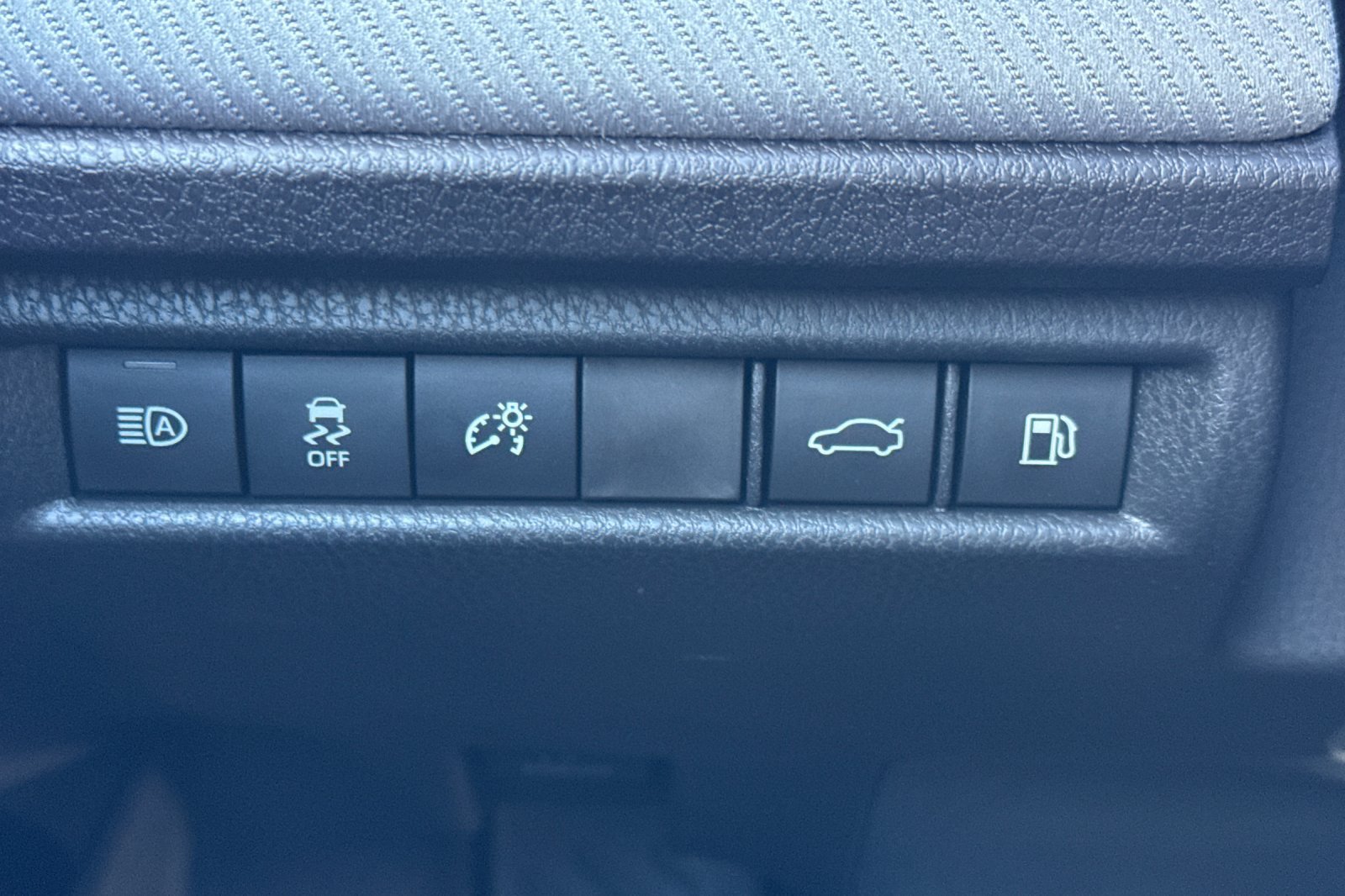 Certified 2026 Toyota Camry SE w/ Convenience Package FWD image 33