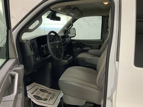 Used 2024 Chevrolet Express 3500 LT w/ LT Preferred Equipment Group image 15