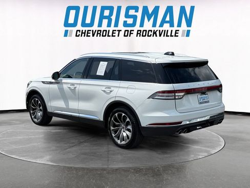 Used 2025 Lincoln Aviator Reserve AWD/4WD image 4