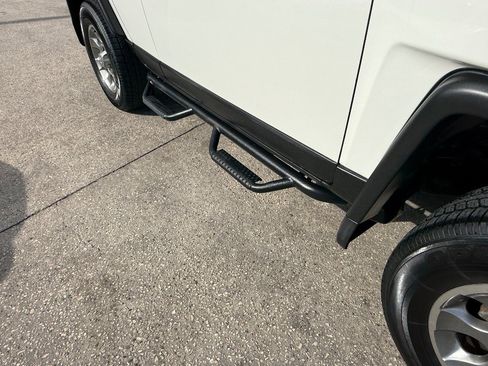 Used 2014 Toyota FJ Cruiser 4WD image 16