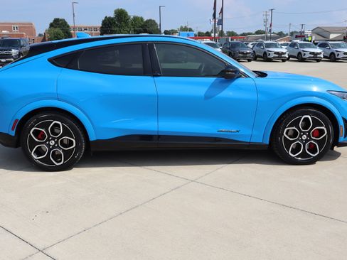 Used 2021 Ford Mustang Mach-E GT image 5