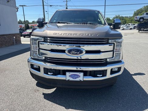 Used 2019 Ford F250 Lariat w/ Lariat Ultimate Package AWD/4WD image 10