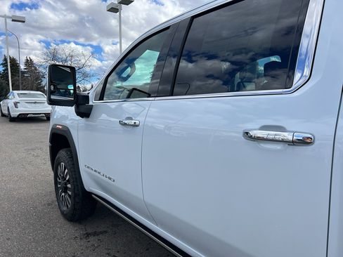 New 2026 GMC Sierra 2500 Denali Ultimate w/ Max Trailering Package image 10