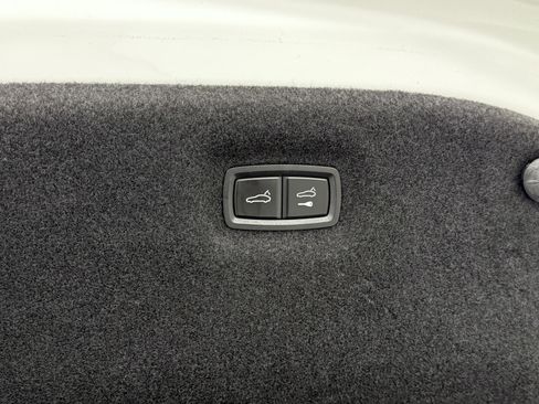 Certified 2022 Porsche Taycan image 58