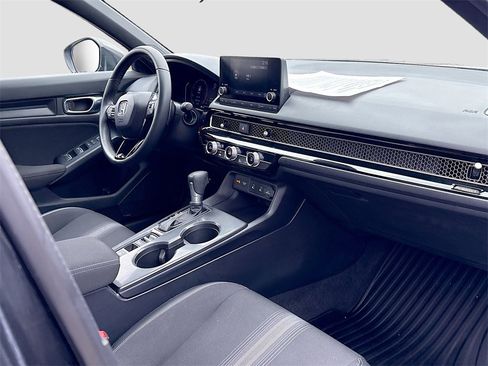 Used 2025 Honda Civic Sport image 26