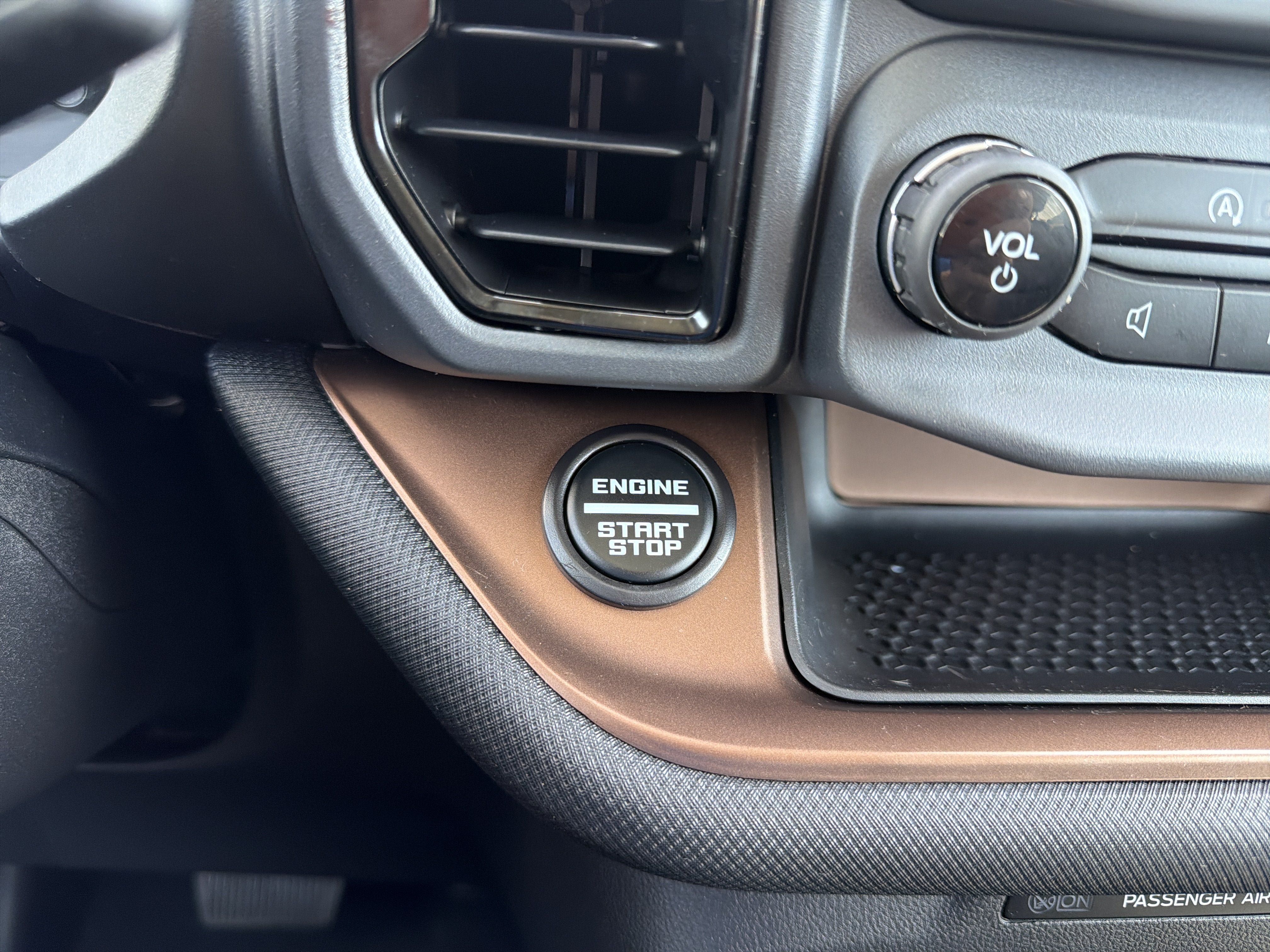 Used 2024 Ford Bronco Sport Outer Banks w/ Tech Package AWD/4WD image 19