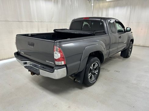 Used 2012 Toyota Tacoma 4x4 Access Cab V6 w/ SR5 Pkg image 4