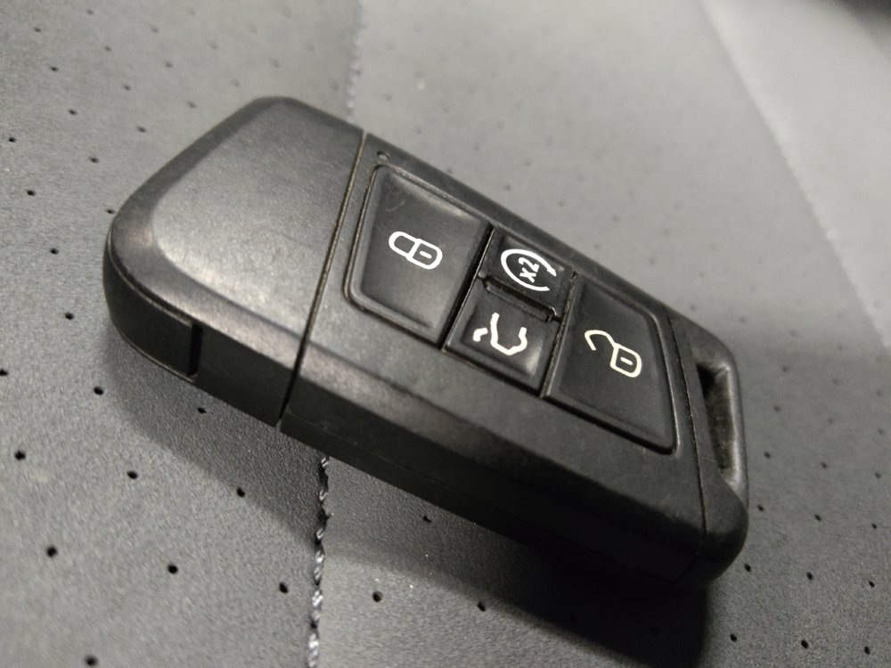 Used 2025 Volkswagen Jetta SE FWD image 32