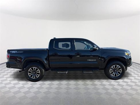 Used 2022 Toyota Tacoma TRD Sport image 4