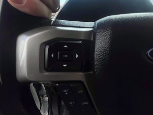 Used 2021 Ford F350 Lariat image 11