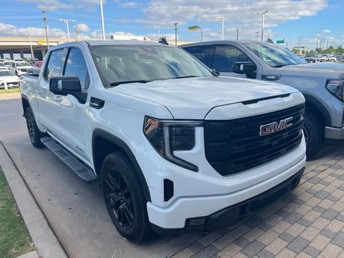 Used 2022 GMC Sierra 1500 Elevation w/ Elevation Premium Package AWD/4WD image 2