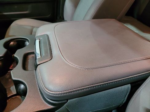 Used 2018 RAM 1500 ST w/ SXT Appearance Group image 37