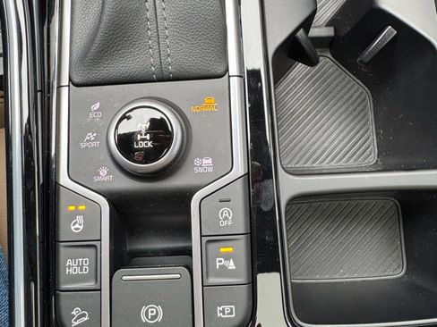 Used 2024 Kia Sorento SX Prestige w/ Olive Brown Leather Package image 21